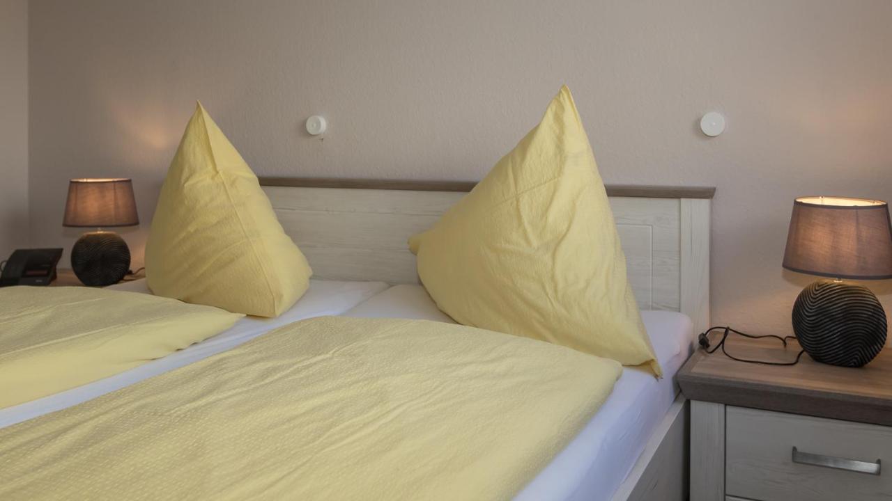 Utesch'S Ferienwohnungen Neuharlingersiel Esterno foto